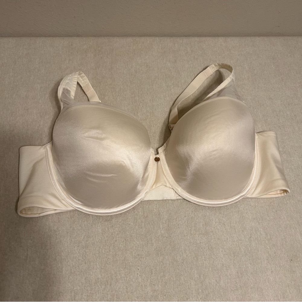 Cacique lightly Lined Wire‎ White Ivory Bra Size 46C